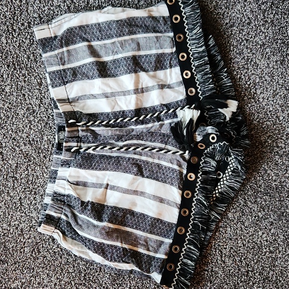 Rewash Linen High Waisted Striped Fringe Shorts - Picture 1 of 5